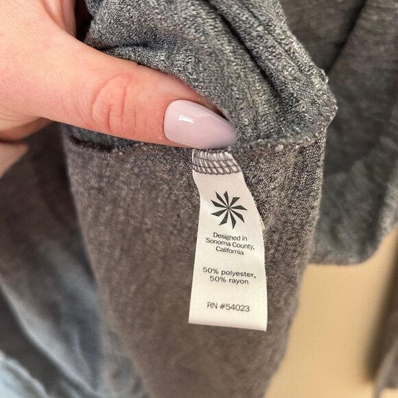 Athleta Long Sleeve Crewneck Workout Athletic Top Shirt Grey Women’s Size Large - Picture 4 of 6